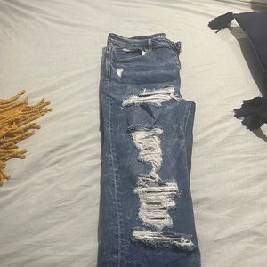 Womens AE jeans size 12